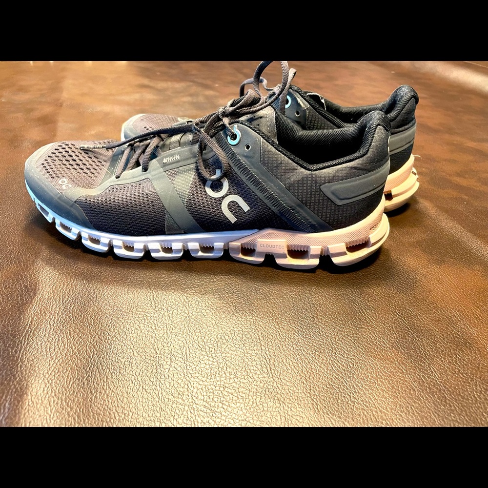 On Cloud Size 7